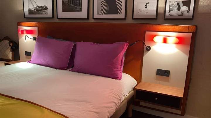 Modèle S Une tête de lit sur mesure pour une chambre à coucher uniqueTATURIO